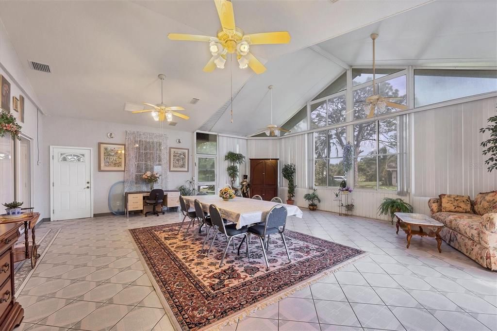 Dining room, Interior