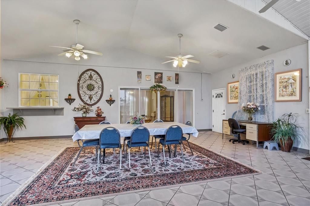 Dining room, Interior
