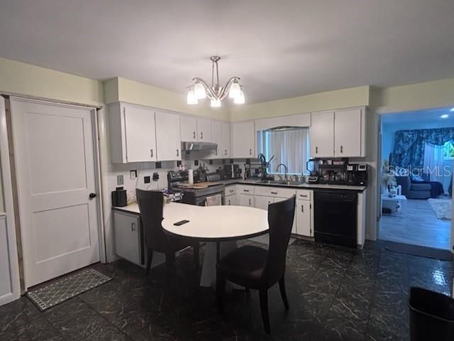 Chandelier, Dining room, Interior, Kitchen, Marble, Stainless Steel Appliances