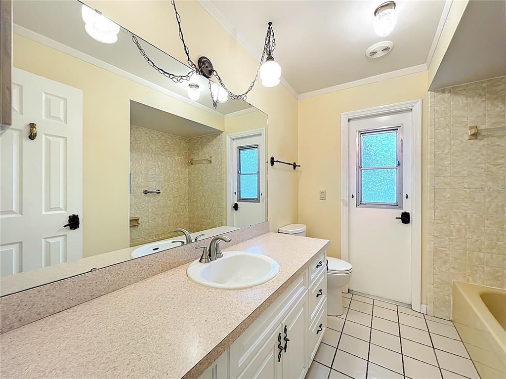Bathroom, Dual Sink Vanities, Interior