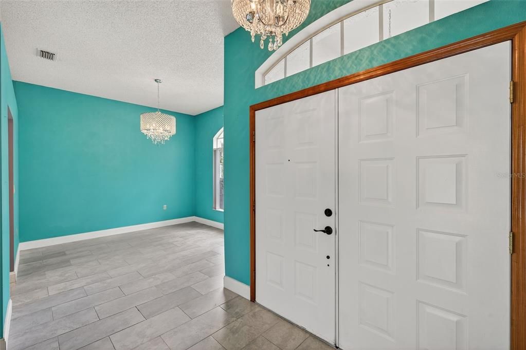 Chandelier, Empty room, Interior