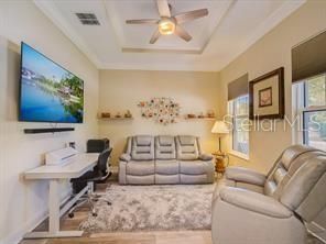 Home Office, Interior