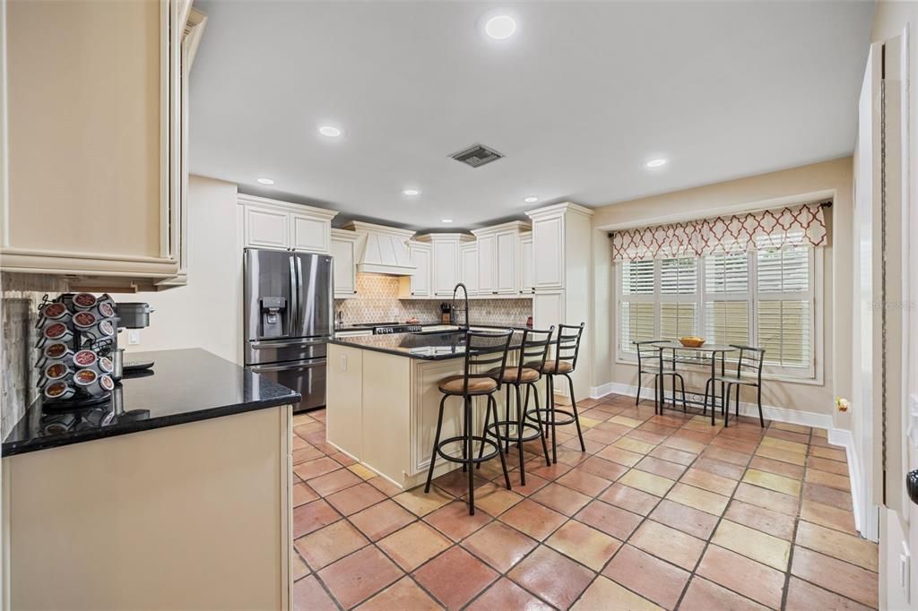 Dining room, Interior, Kitchen, Recessed Lighting