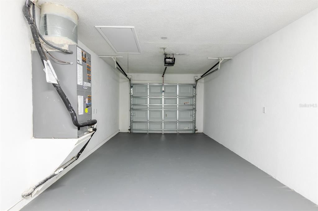 Garage, Interior