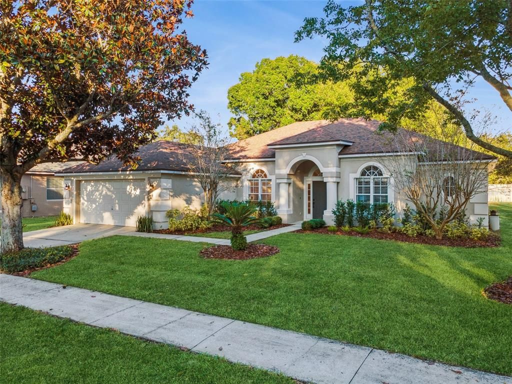 Attached, Backyard, Exterior, Facade, French Provincial