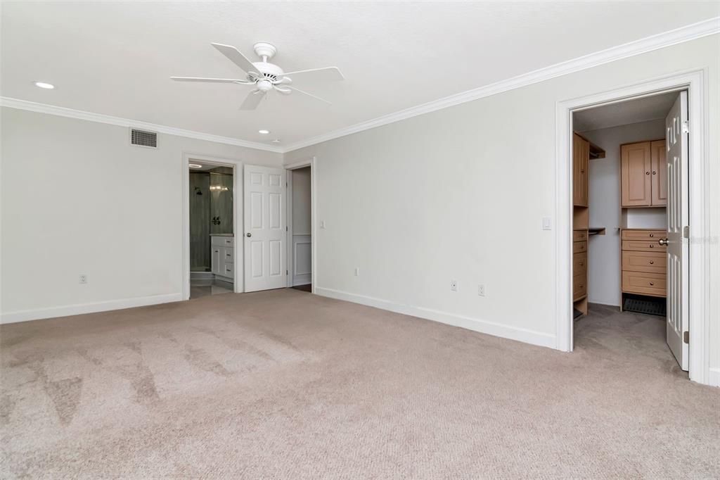 Empty room, Interior, Recessed Lighting