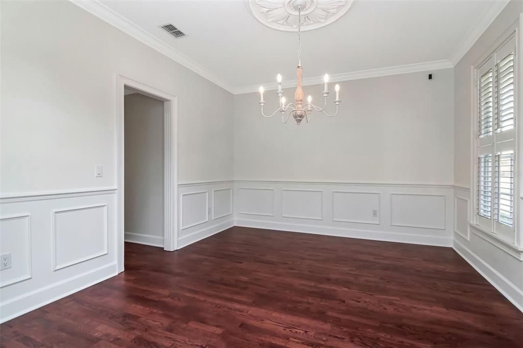 Chandelier, Empty room, Interior, Wood Texture Flooring