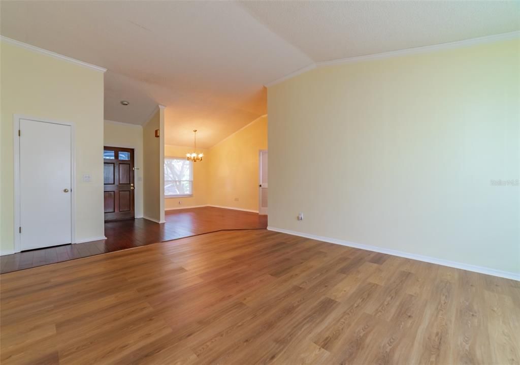 Chandelier, Empty room, Interior, Wood Texture Flooring
