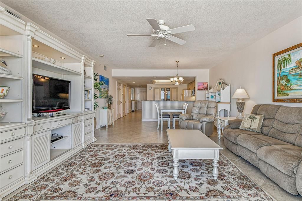 Chandelier, Interior, Kitchen, Living room, Recessed Lighting