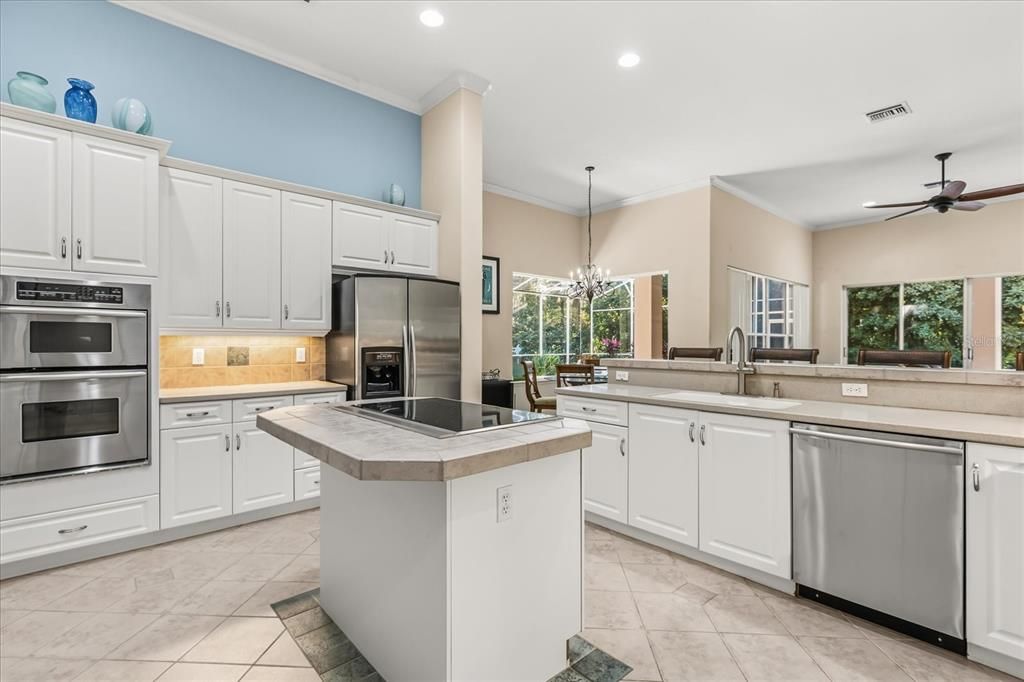 Chandelier, Interior, Kitchen, Recessed Lighting, Stainless Steel Appliances