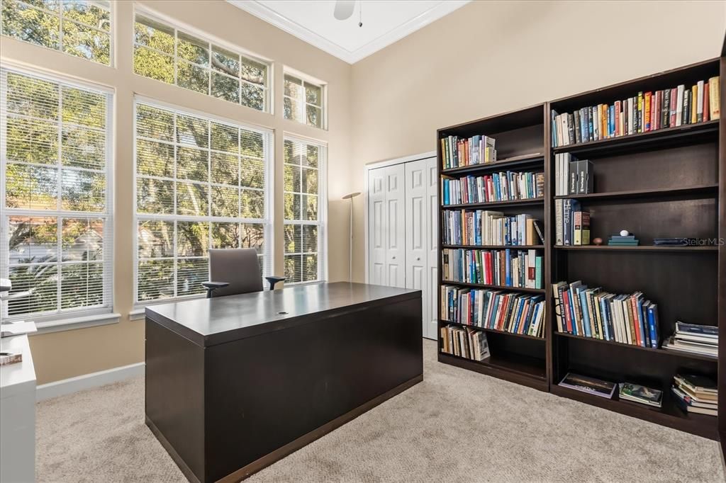 Home Office, Interior