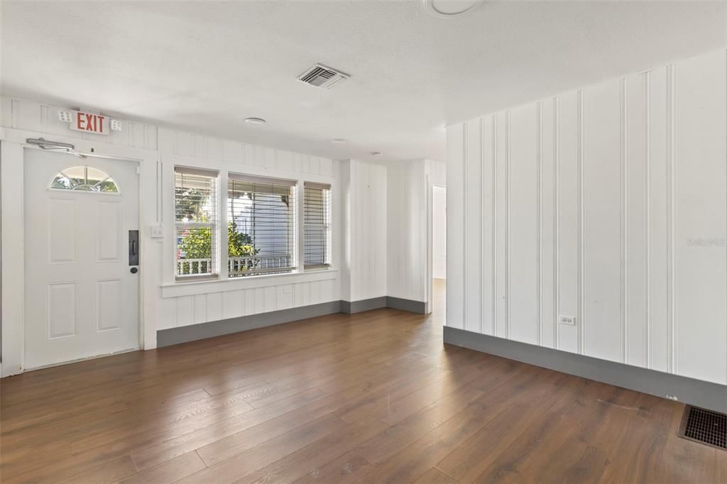 Empty room, Interior, Recessed Lighting, Wood Texture Flooring