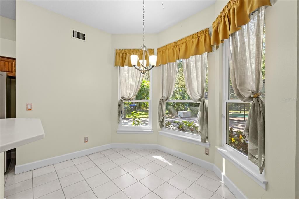 Empty room, Interior, Pendant Lights