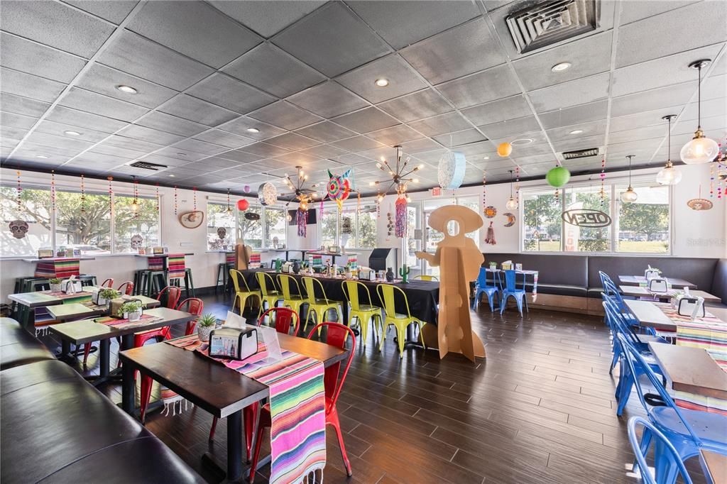 Dining room, Interior, Pendant Lights, Recessed Lighting, Wood Texture Flooring