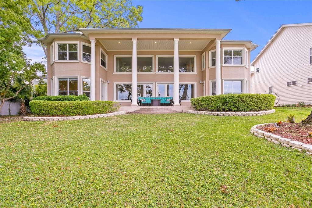 Backyard, Exterior, Facade, Modern