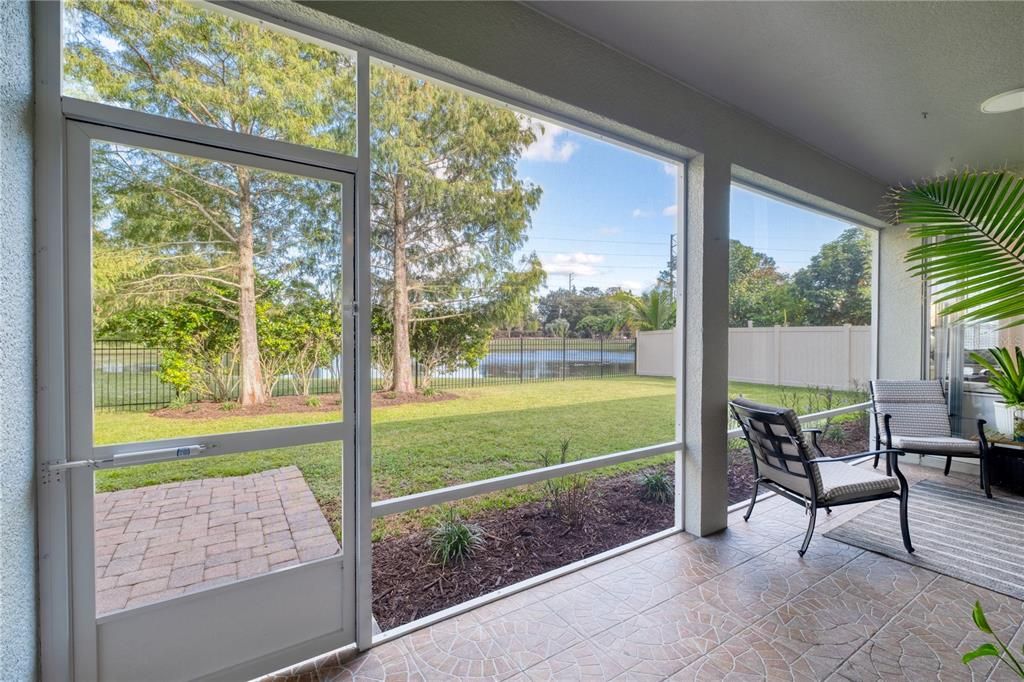 Interior, Sun Room, Water