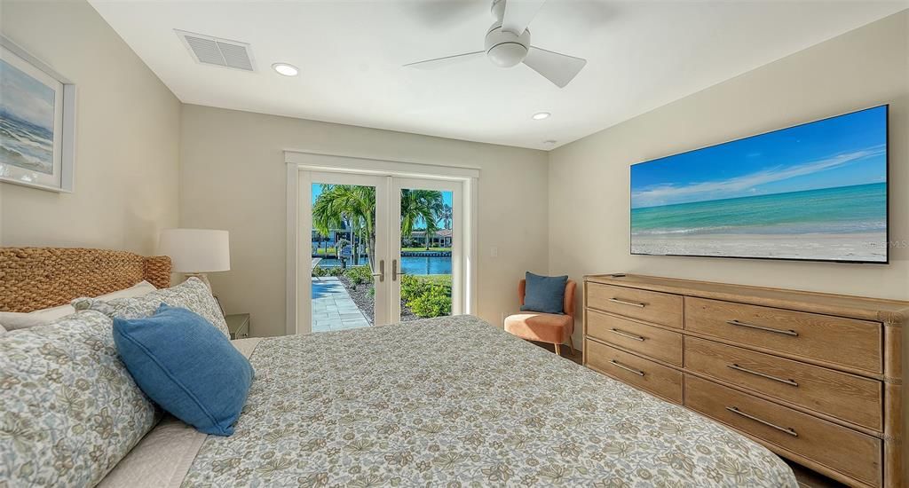 Bedroom, Interior, Recessed Lighting, Water