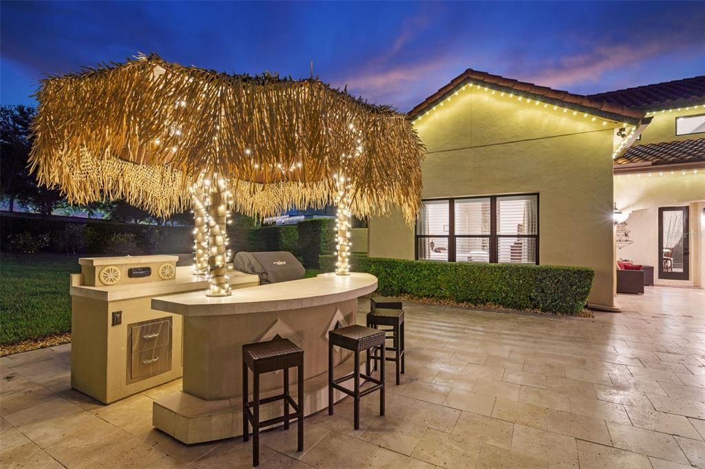 Exterior, Outdoor Kitchen