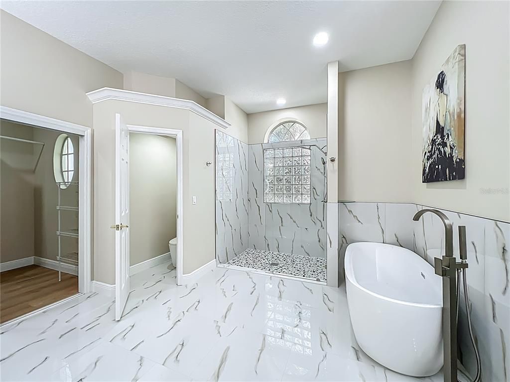 Bathroom, Free Standing Baths, Interior, Marble, Marble Walls, Recessed Lighting