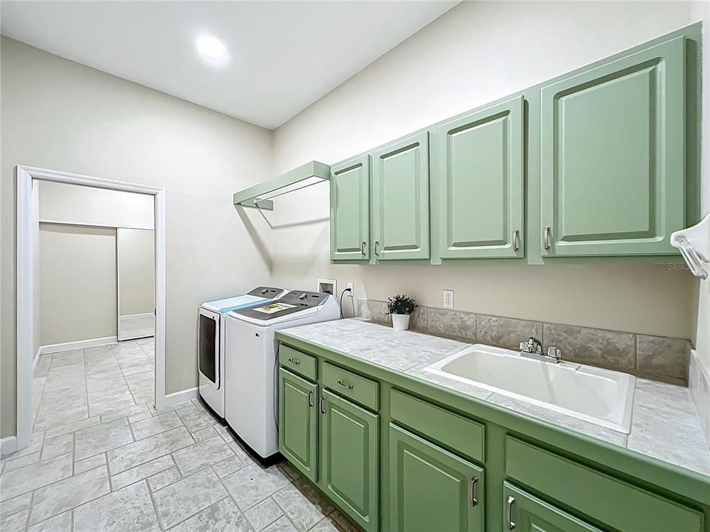 Interior, Recessed Lighting, Washer
