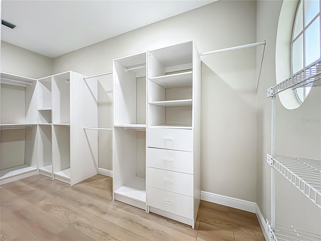 Interior, Walk-in Closets, Wood Texture Flooring