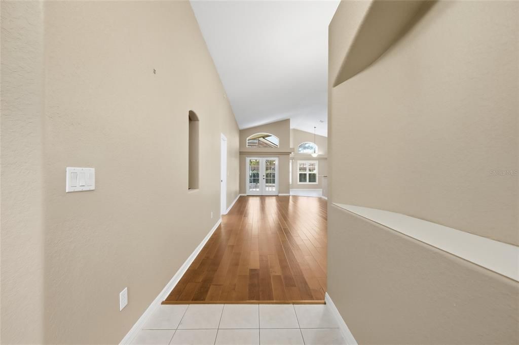 Interior, Pendant Lights, Wood Texture Flooring