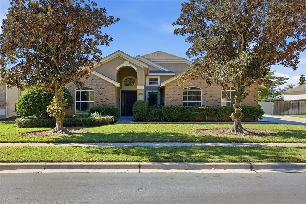 Exterior, Facade, Brick Facade, Brick Traditional