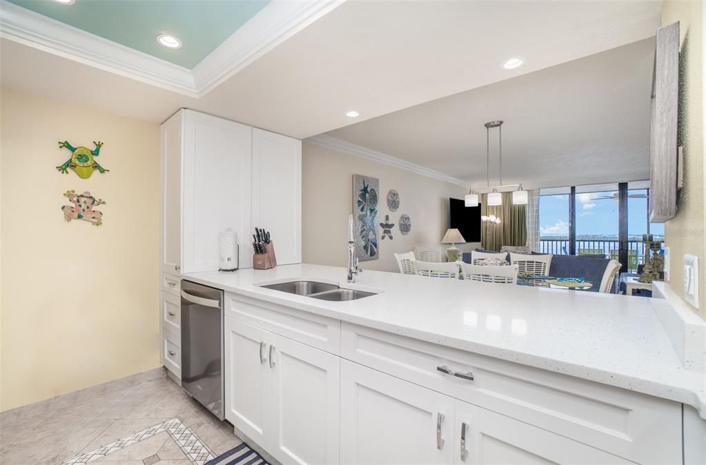 Dining room, Interior, Kitchen, Pendant Lights, Recessed Lighting, Water