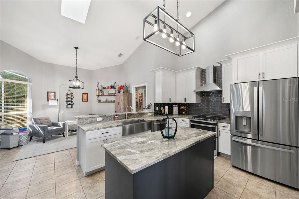 Interior, Kitchen, Living room, Pendant Lights, Recessed Lighting, Stainless Steel Appliances