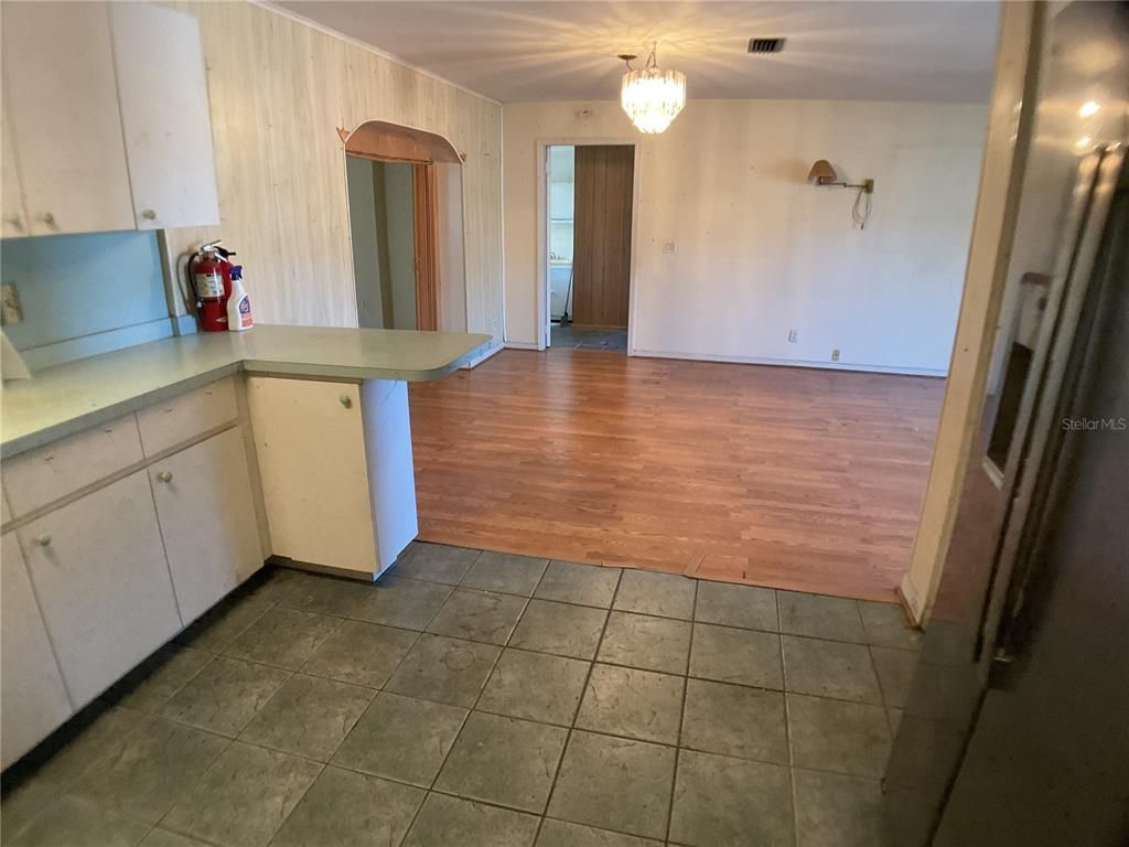 Chandelier, Empty room, Interior, Wood Texture Flooring