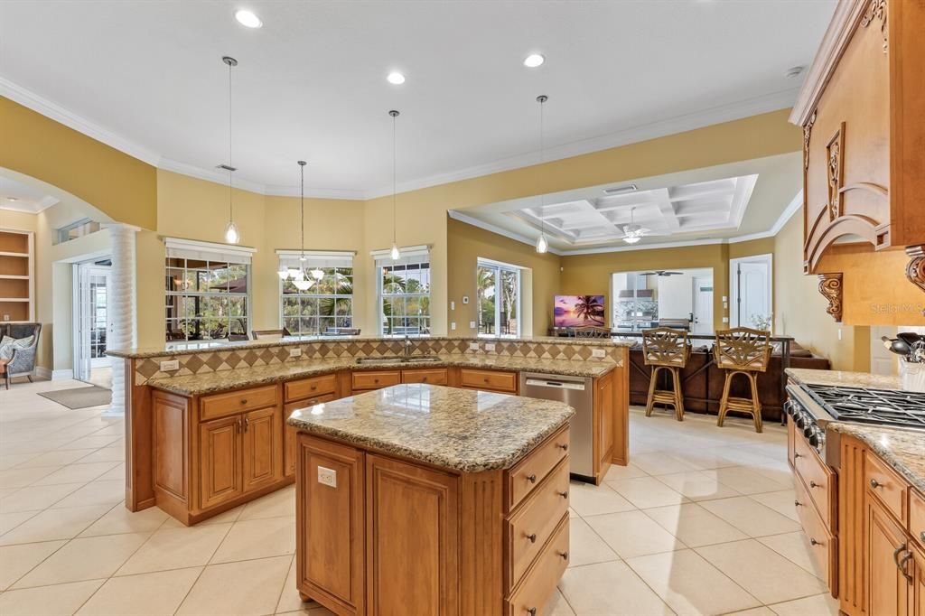 Interior, Kitchen, Pendant Lights, Recessed Lighting