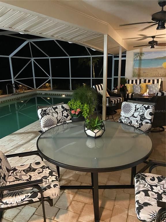 Interior, Pool, Sun Room