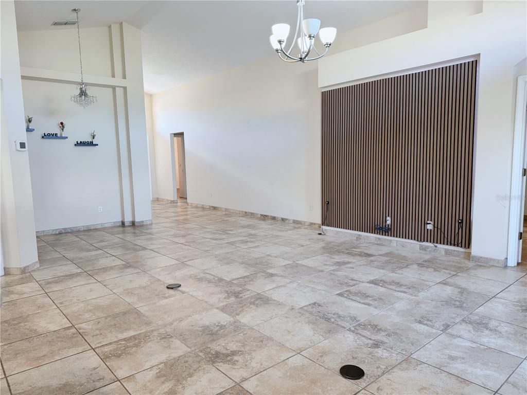 Empty room, Interior, Pendant Lights
