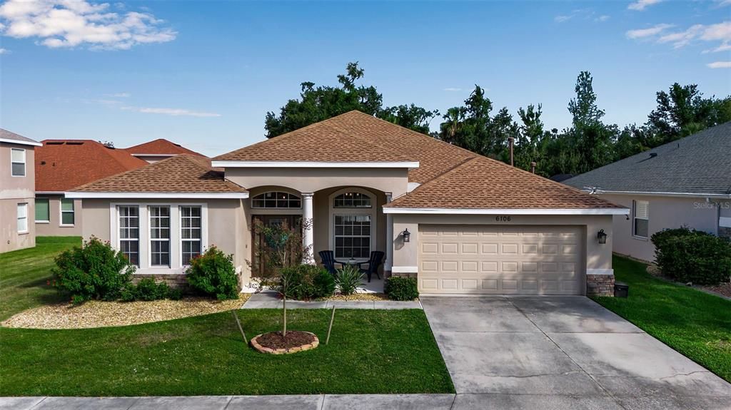 Attached, Exterior, Facade, Mediterranean