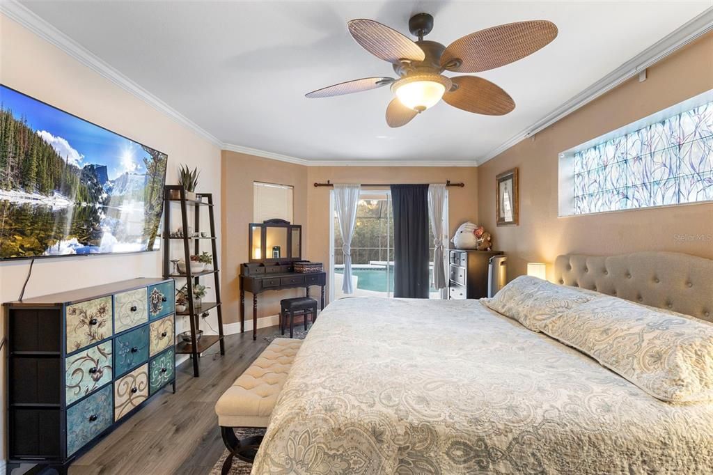 Bedroom, Interior, Piano, Wood Texture Flooring