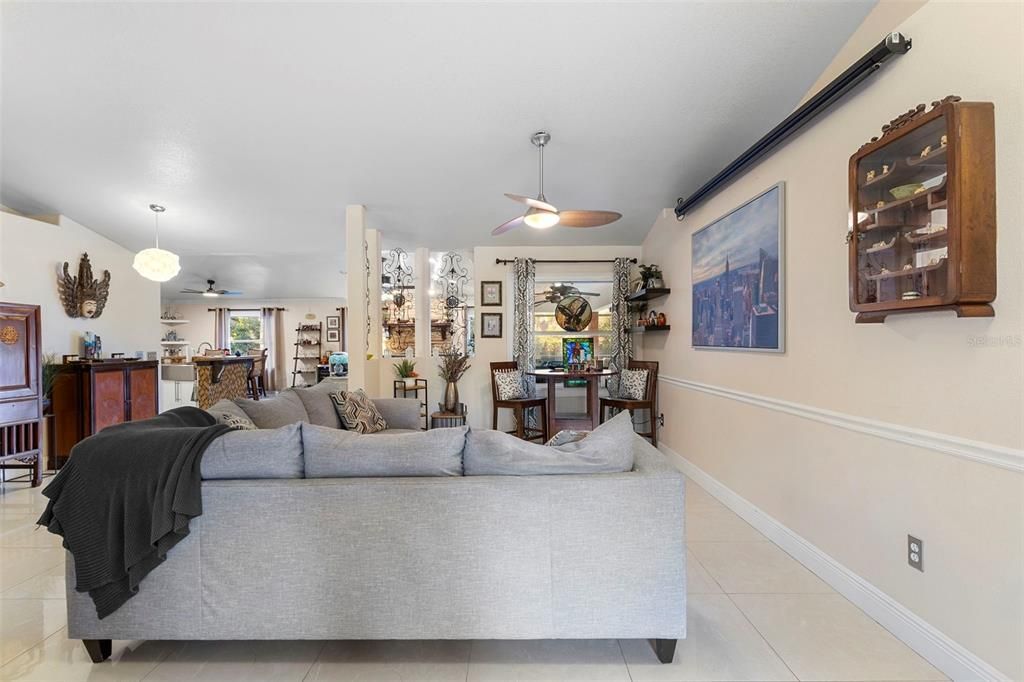 Dining room, Interior, Living room, Pendant Lights