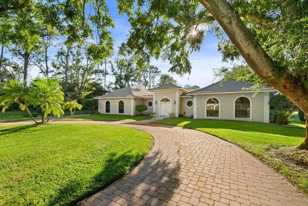 Backyard, Exterior, Facade, Ranch