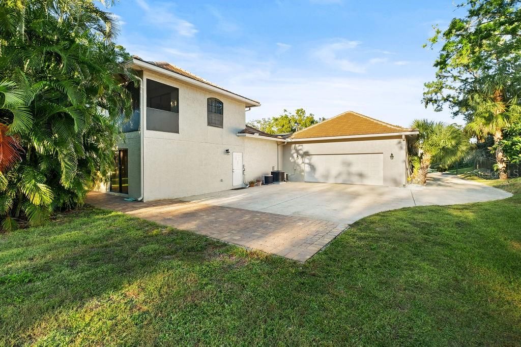 Backyard, Detached Garage, Exterior