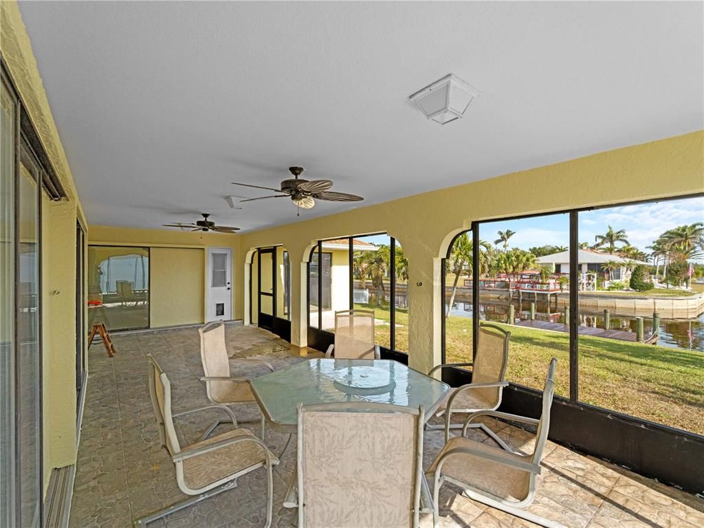 Dining room, Interior, Sun Room, Water