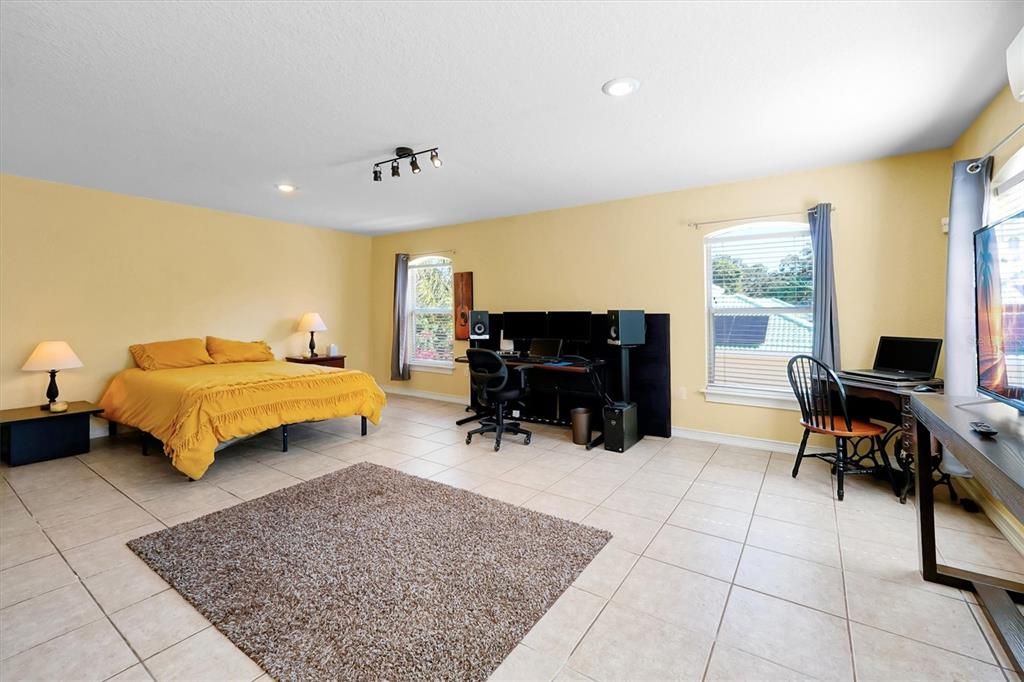 Bedroom, Home Office, Interior, Recessed Lighting