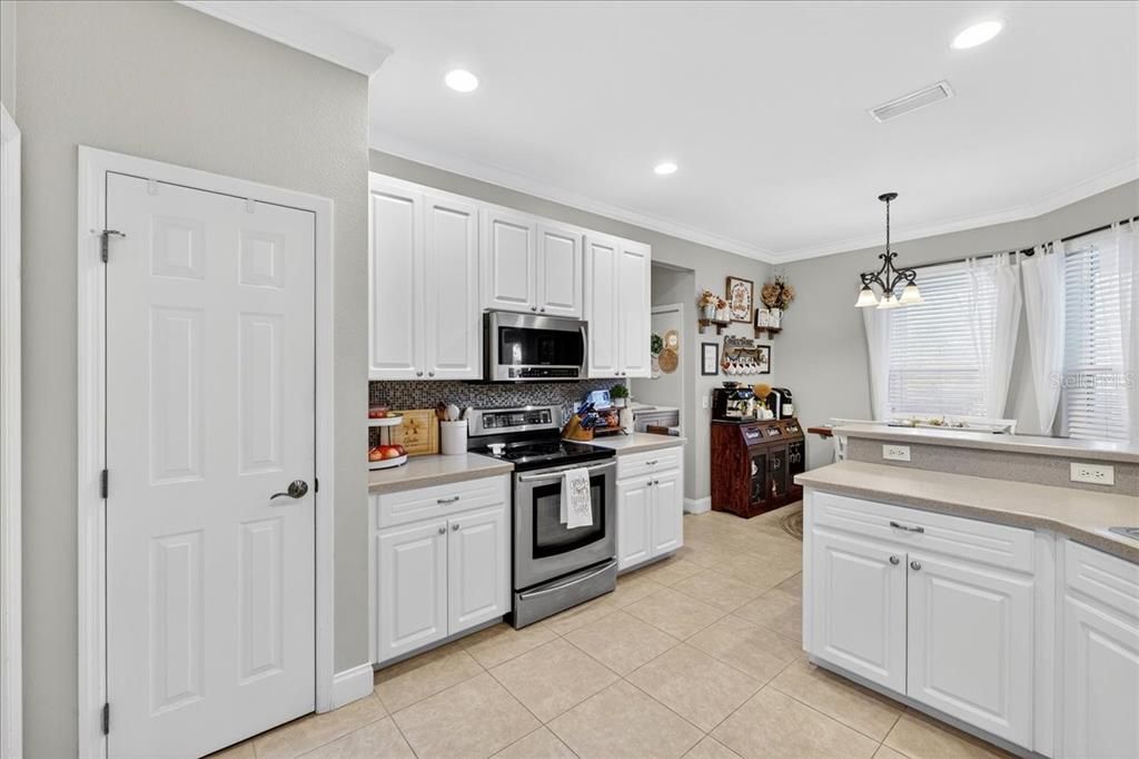 Interior, Kitchen, Pendant Lights, Recessed Lighting, Stainless Steel Appliances