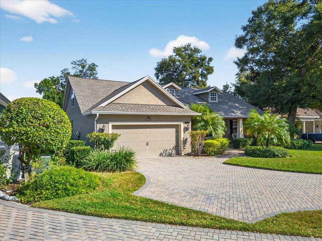 Attached, Exterior, Facade, Cape Cod