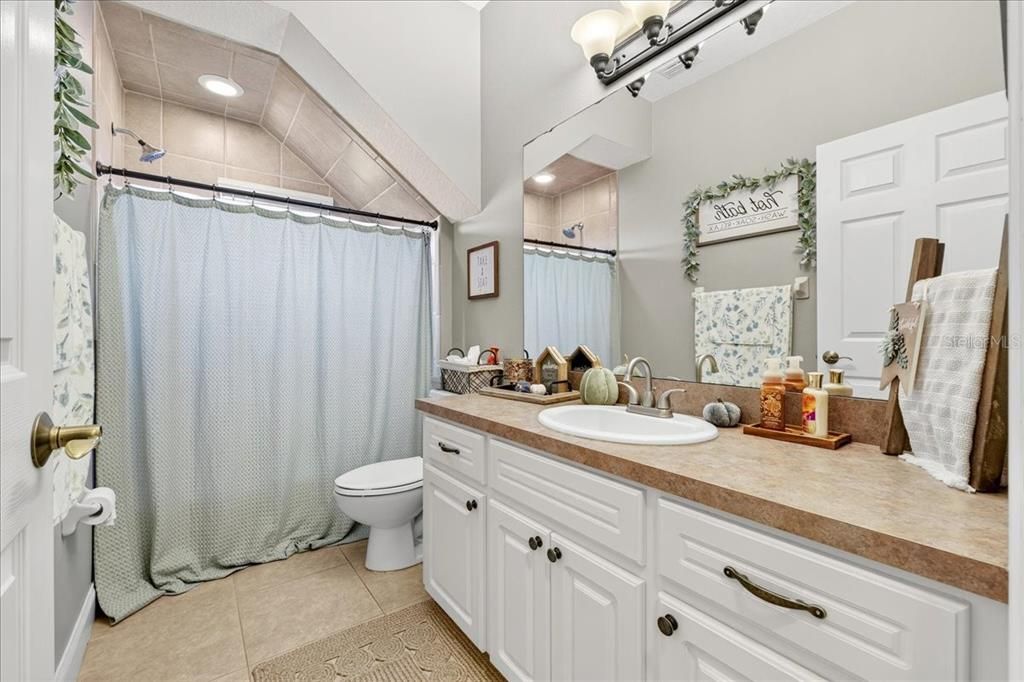 Bathroom, Interior, Recessed Lighting