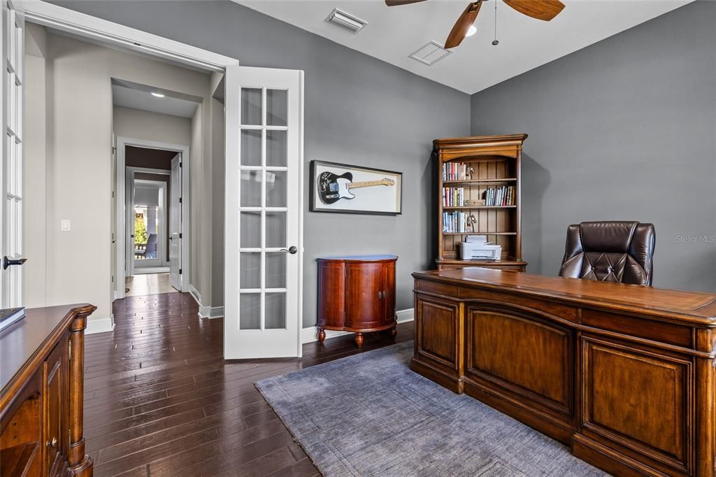 Home Office, Interior, Recessed Lighting, Wood Texture Flooring