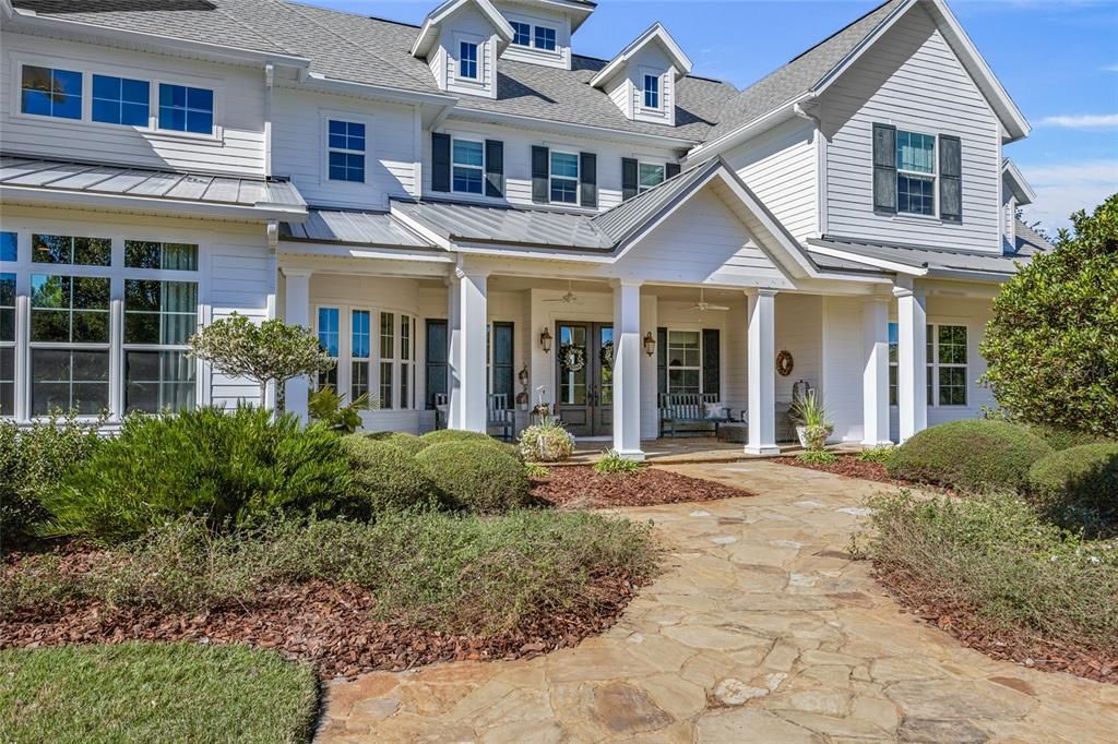 Exterior, Facade, Farmhouse