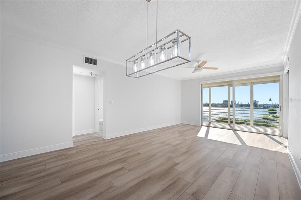 Empty room, Interior, Pendant Lights, Water, Wood Texture Flooring