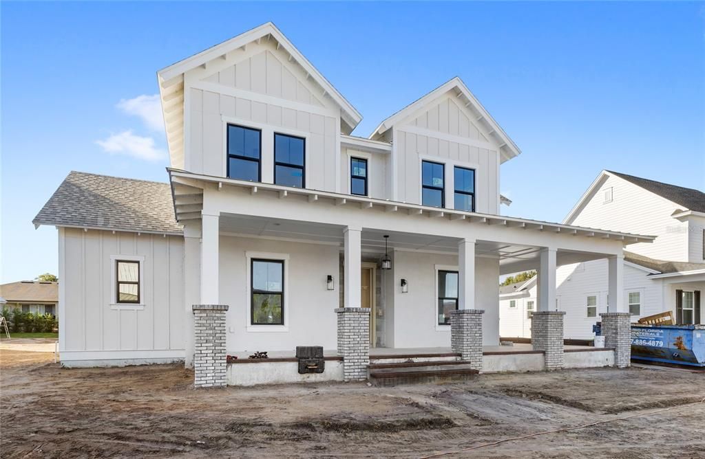 Exterior, Facade, Farmhouse
