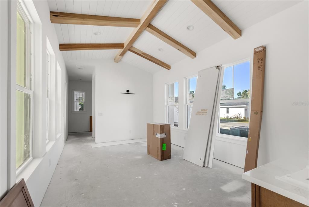 Empty room, Interior, Wooden Beams
