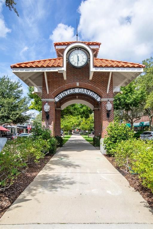 Exterior, Facade, Brick Facade, None