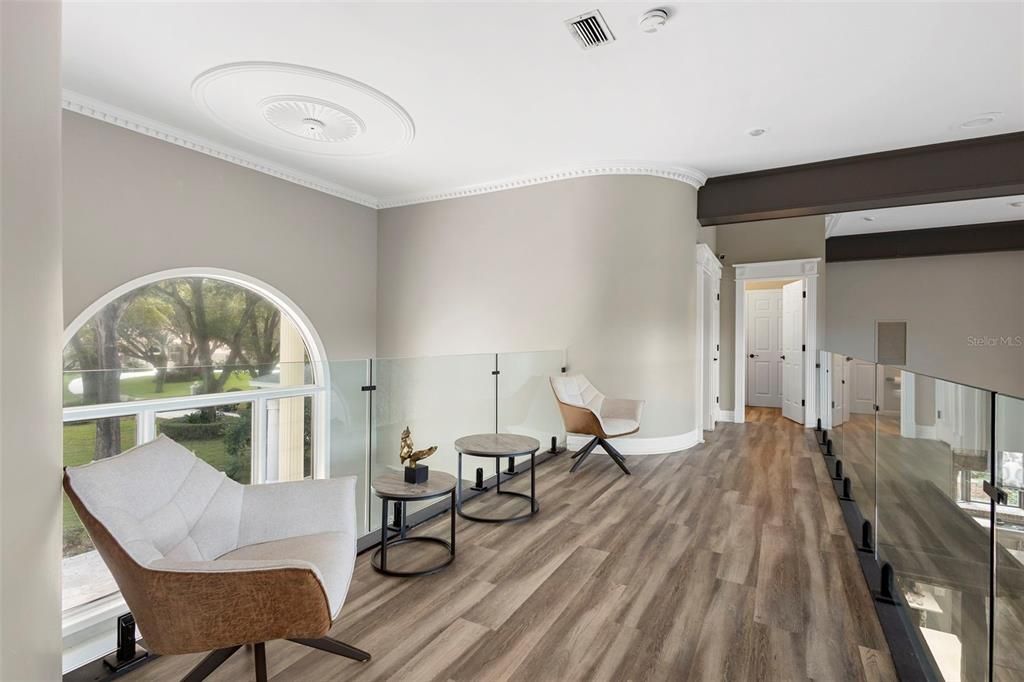 Interior, Recessed Lighting, Wood Texture Flooring